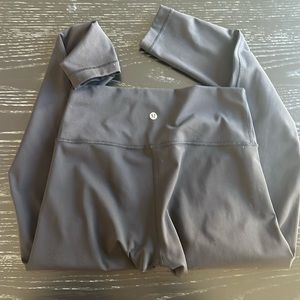 Black Lululemon Wunder tights